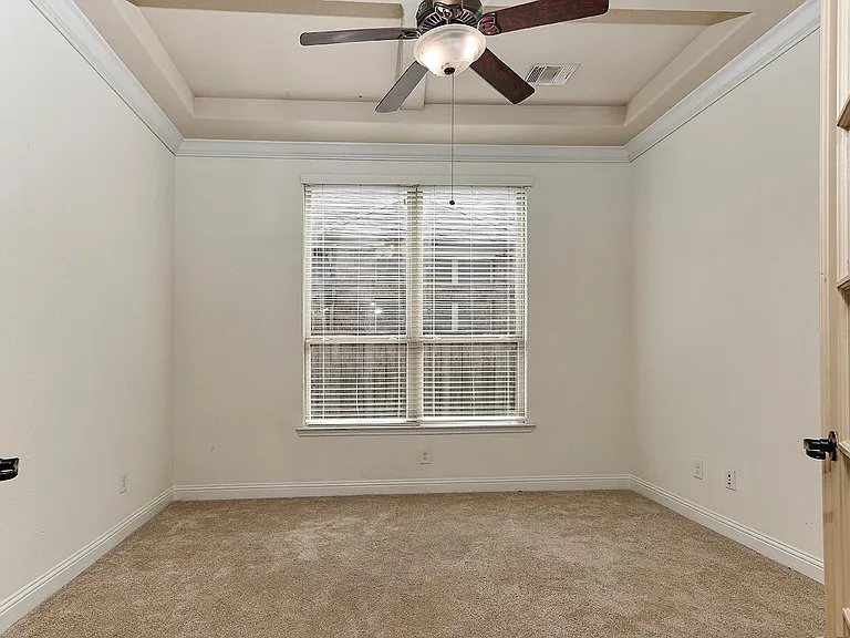27 Tioga Pl — Photo 9
