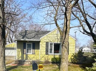 1110 Vineyard Dr, Monroe, MI 48161