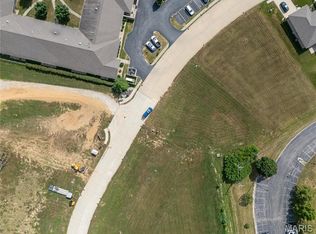 541 Legacy Dr, Waterloo, IL 62298