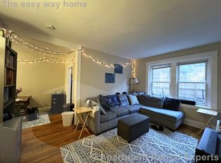 10 Agassiz St APT 3, Cambridge, MA 02140