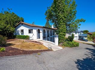 1200 Sandra Cir #B, Vista, CA 92083