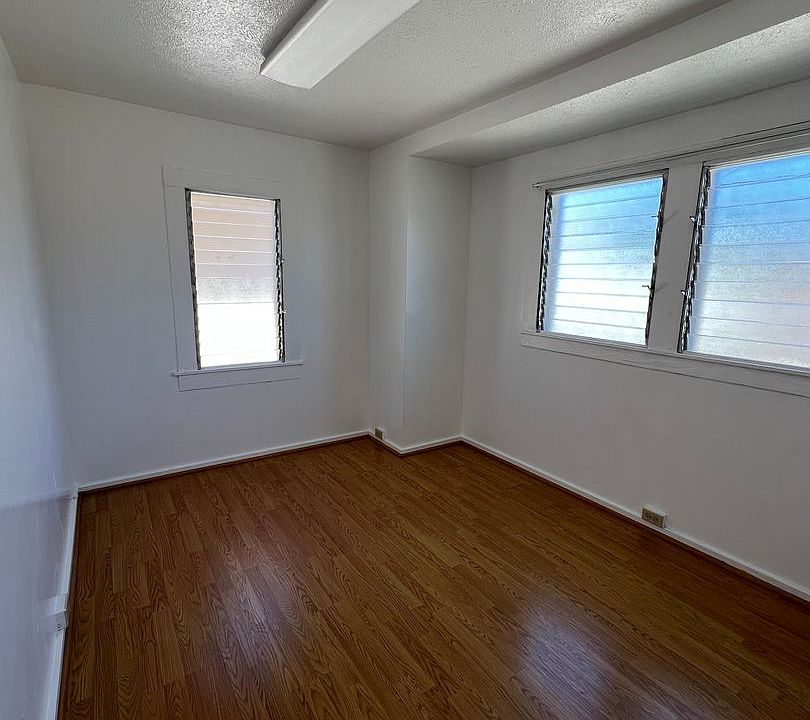 2nd image of 1007 7th Ave APT A