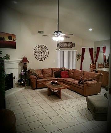 4th image of 12924 Hurricane Ln