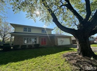 52634 Helvie Dr, South Bend, IN