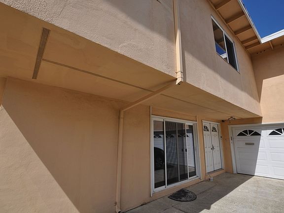 2nd image of 3360 Oakmont Dr