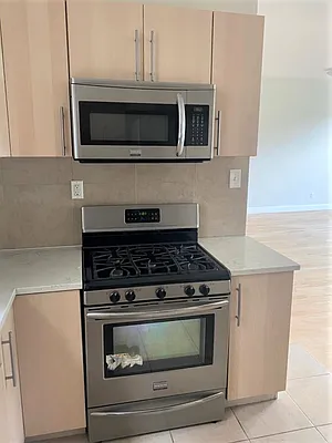 Rented by Julianna Realty Corp | media 9