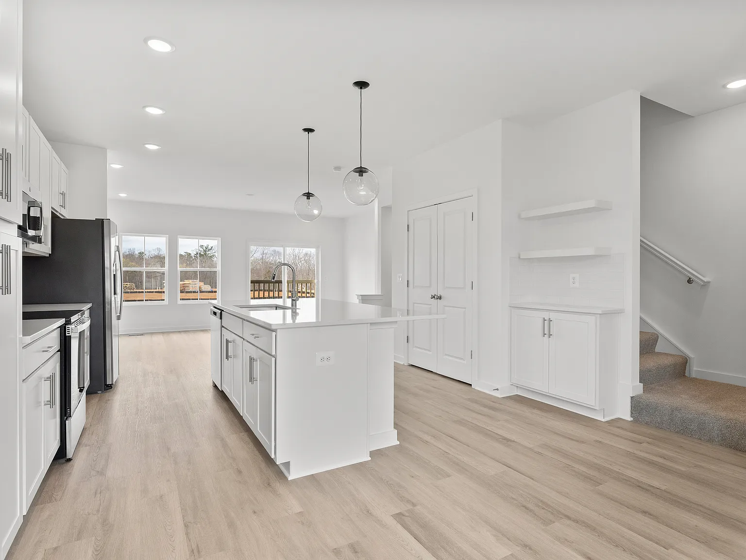 4 bed, 3.5 bath, 1918 sqft, $2,295 — Photo 4