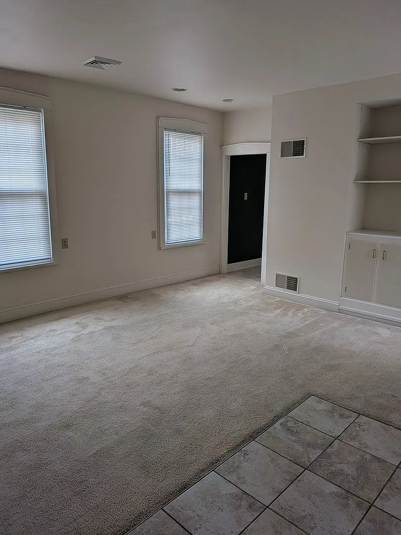 251 Main Street — Photo 2