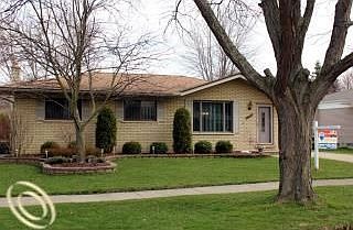 1st image of 39782 Deepwood St