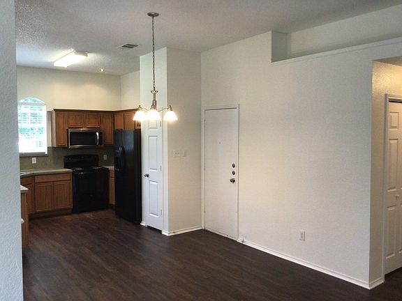 4th image of 505 Judy Ln