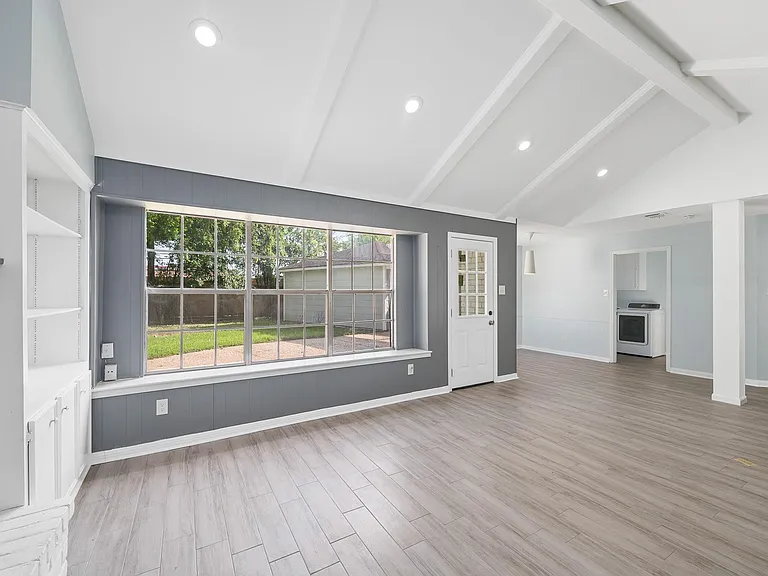 10623 Wickersham Ln — Photo 16
