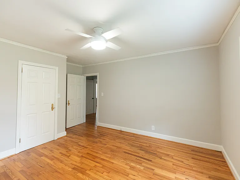 1700 Colonial Ave — Photo 31