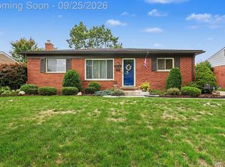 38729 Northfield Ave, Livonia, MI 48150