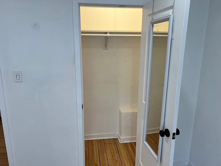 263 S Spalding Dr — Photo 11
