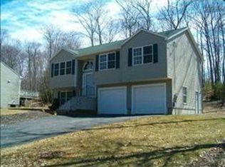 315 Lake Washington Dr, Glocester, RI 02814