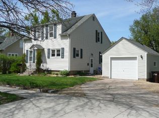 518 5th St W, Hastings, MN 55033