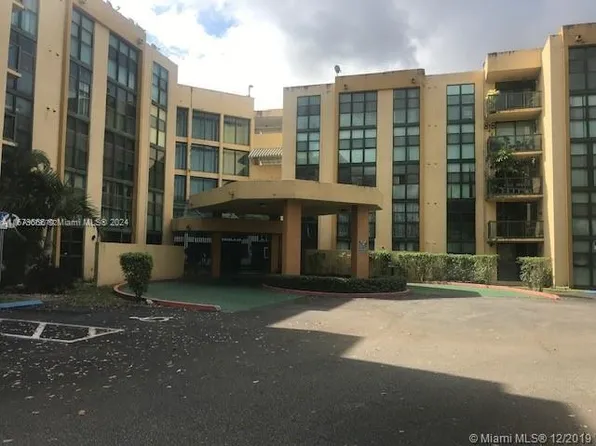 11750 SW 18th St #3221, Miami, FL 33175