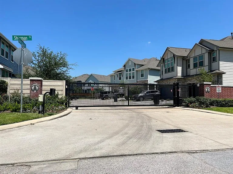 4743 Glen Isle Dr — Photo 3