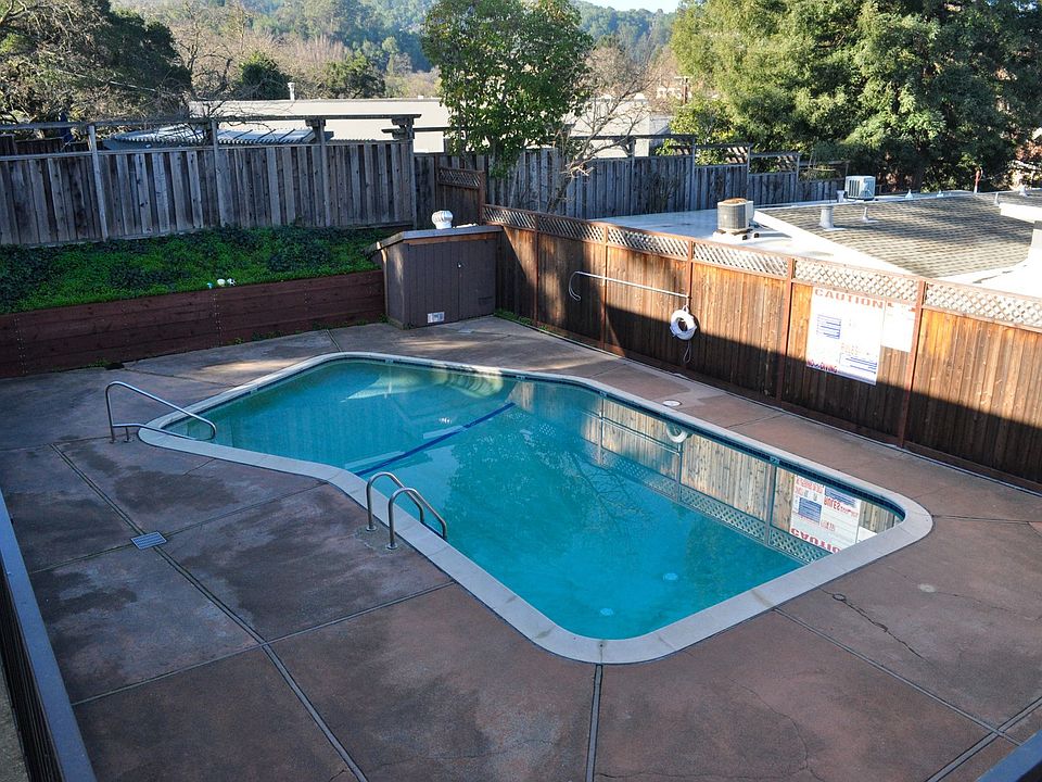 1st image of 875 Sir Francis Drake Blvd #9