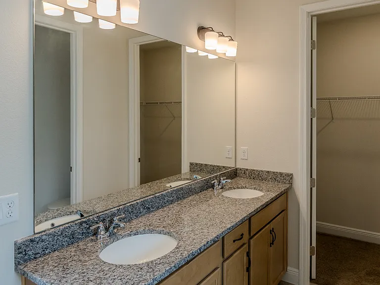16705 Victoria Grove Aly — Photo 31
