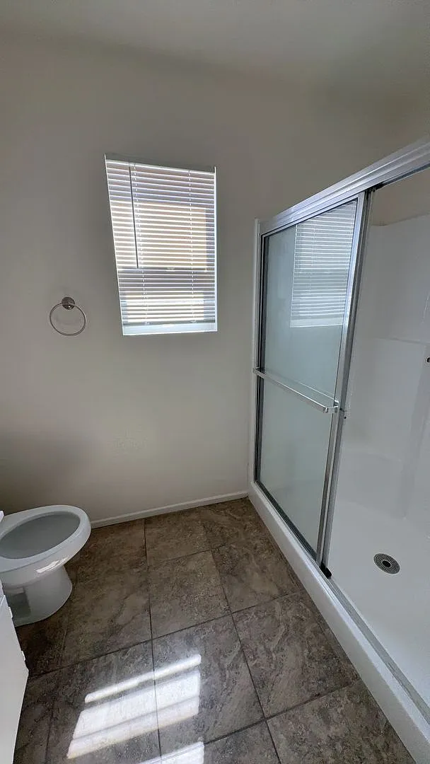 3 Bedroom Adelanto Home — Photo 2