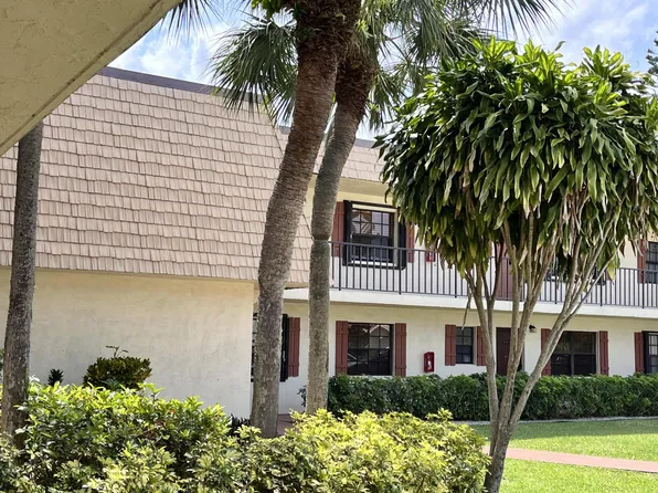 4485 Oak Terrace Drive, Greenacres, FL 33463