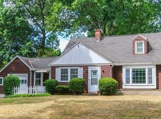 90 Birchland Ave, Springfield, MA 01119