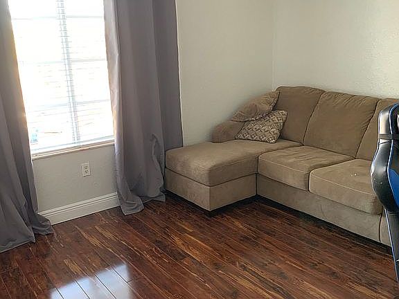 Upstairs bedroom #5