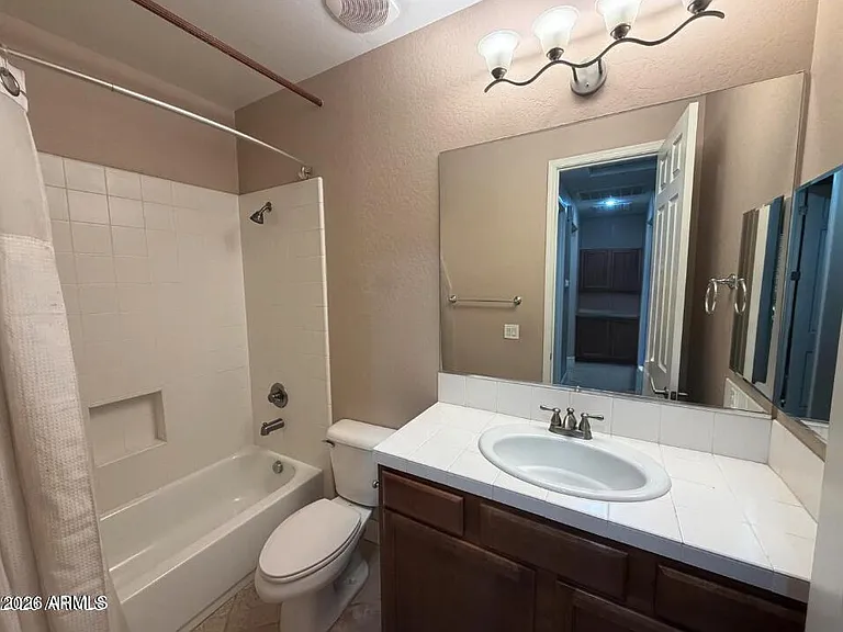 421 W Wisteria Pl — Photo 39
