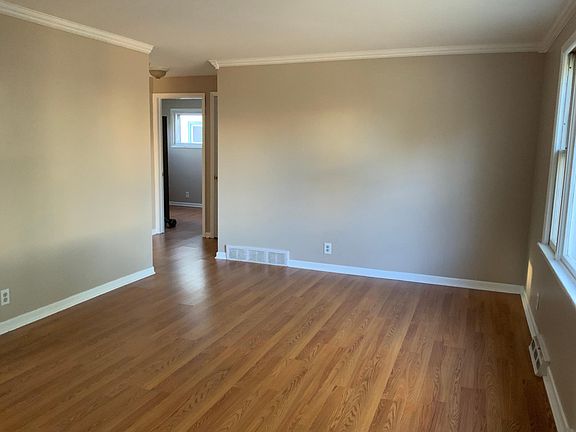 4th image of 59 Glenside Ave