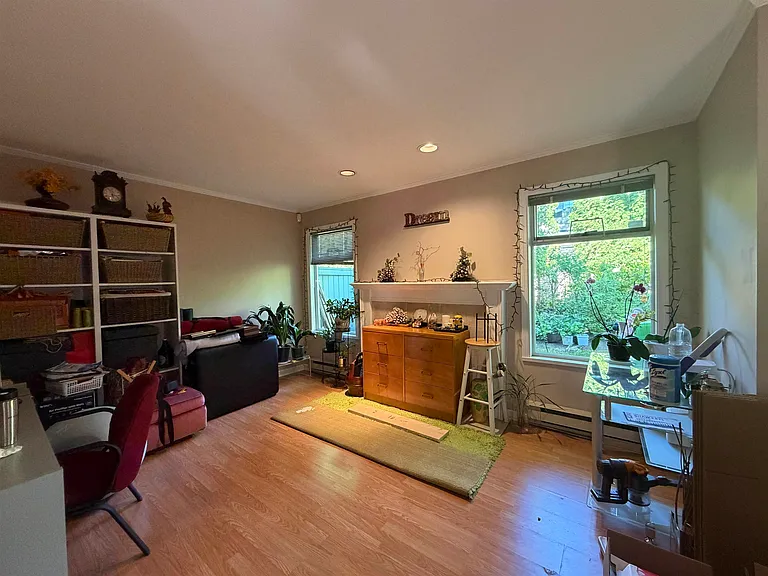 7130 Barnet Rd #5 — Photo 2