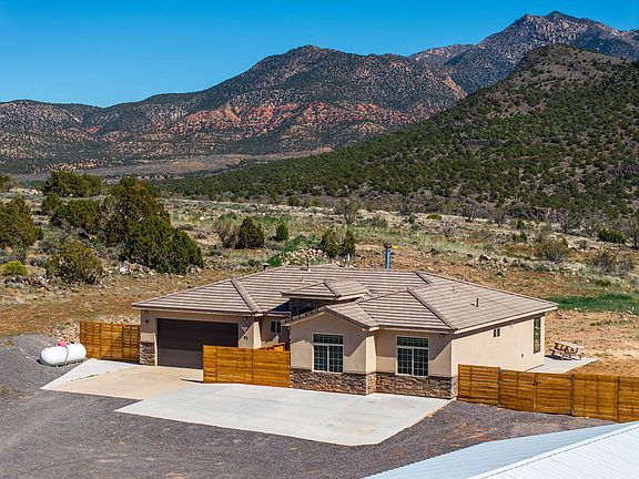 3rd image of 62 N Lucky 7 Rd