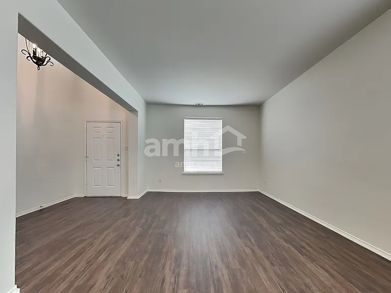 429 Bell Dr — Photo 7