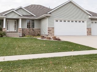 115 Ridge Dr, Fairfax, IA 52228