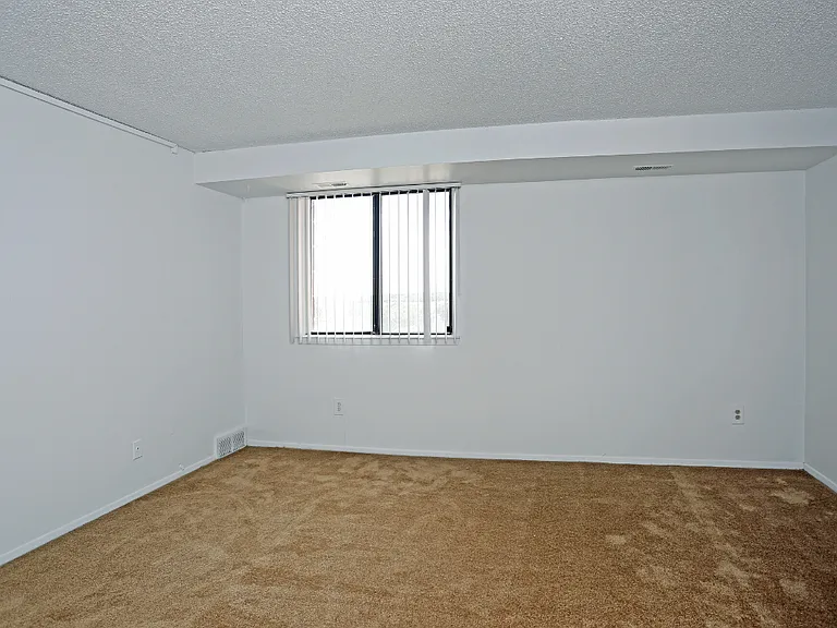 12 North Apartments — Photo 9