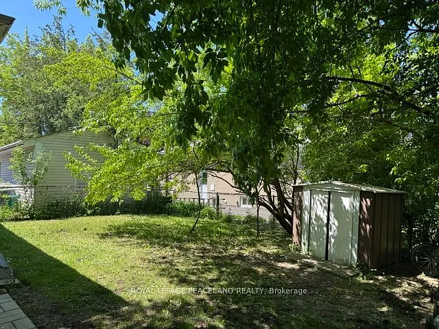 221 Browndale Cres — Photo 21