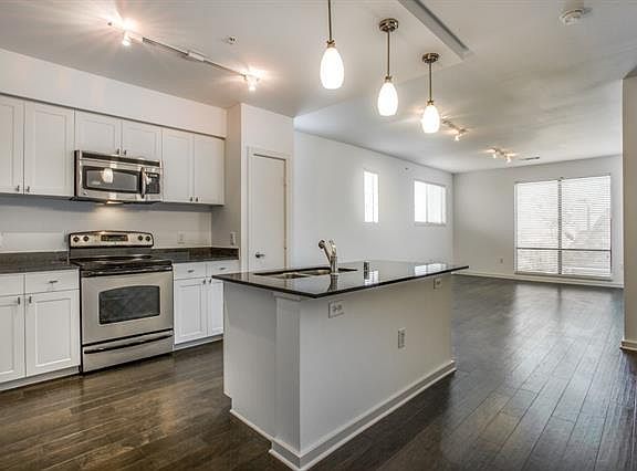 3rd image of 4411 Bowser Ave APT 209