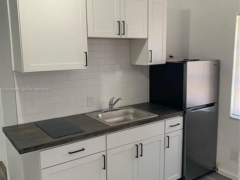 2123 Wilson St #E — Photo 3