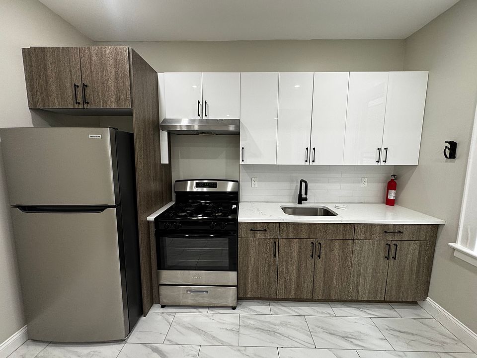 1st image of 380 N 11th St #1R