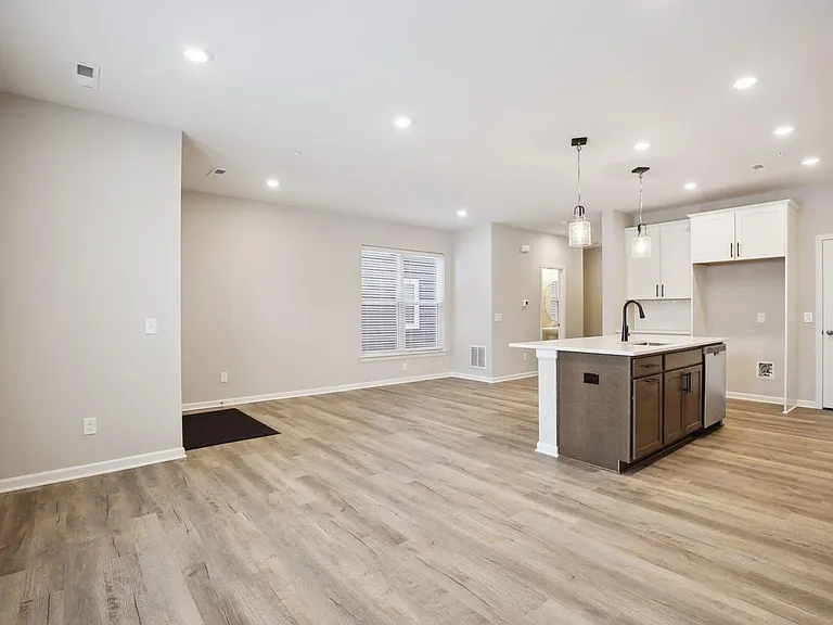 14536 Twin Lakes Cir — Photo 24