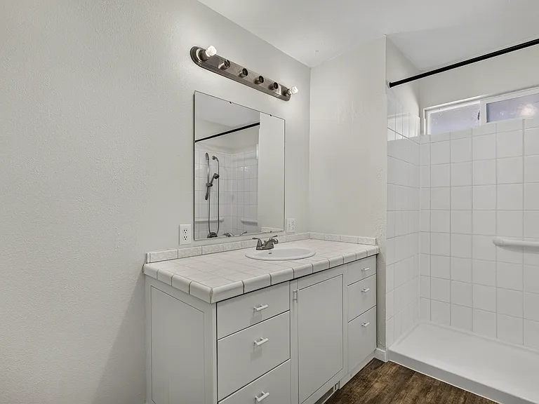 667 Decoria Ave — Photo 32