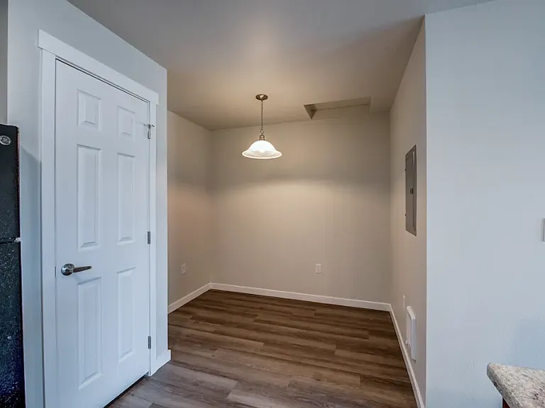 47 South — Photo 15