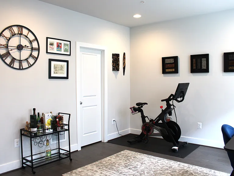 5040 Oakmoore Dr — Photo 11