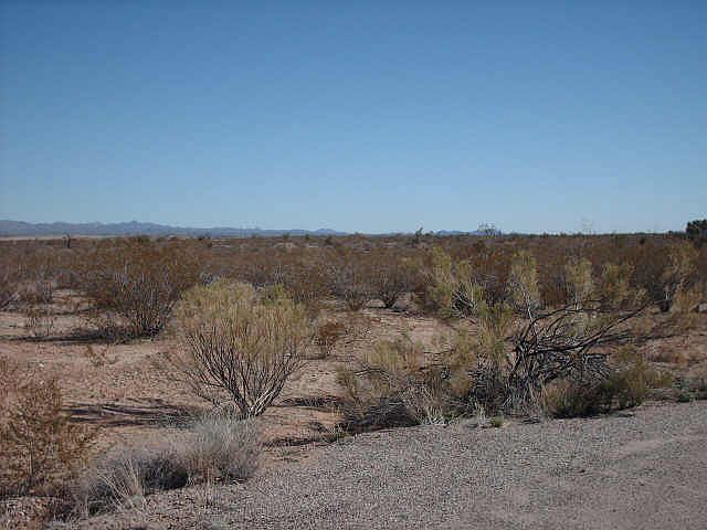 2nd image of 21010 W Date Creek Rd