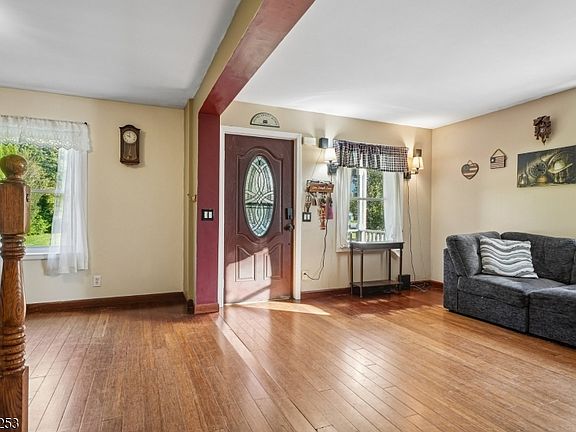3rd image of 2 Elizabeth Pl