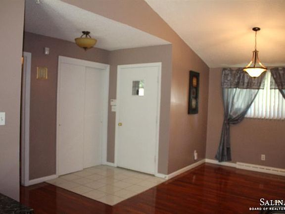 5th image of 907 Merrily Dr