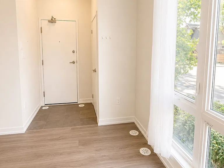 51 Florence St #9 — Photo 2