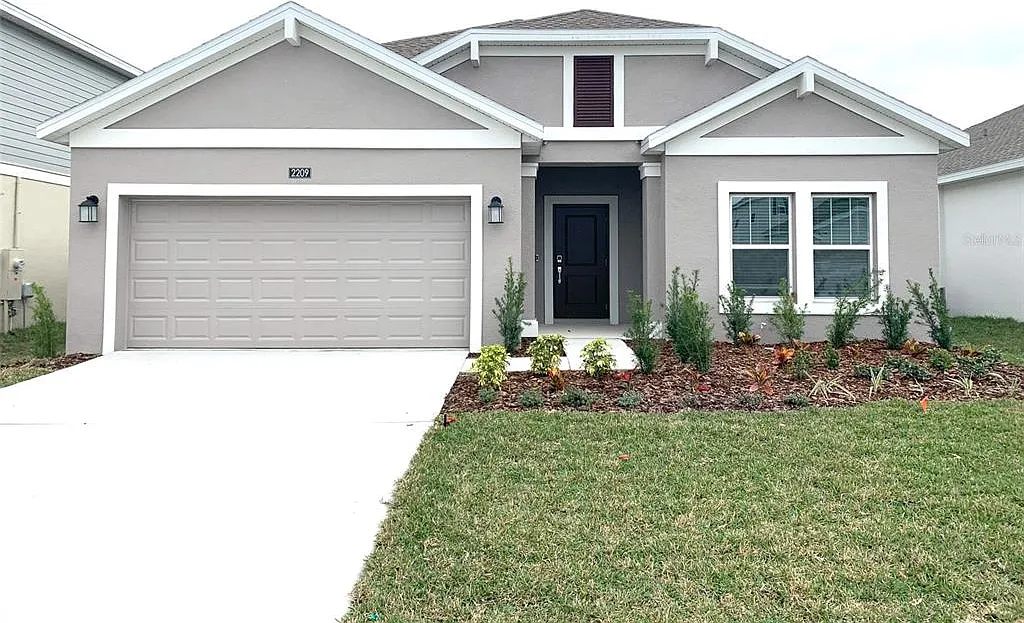 4 bed, 2.0 bath, 1843 sqft, $2,800 — Photo 1