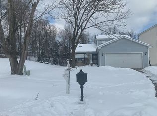 19013 Watercrest Ave, Maple Heights, OH 44137