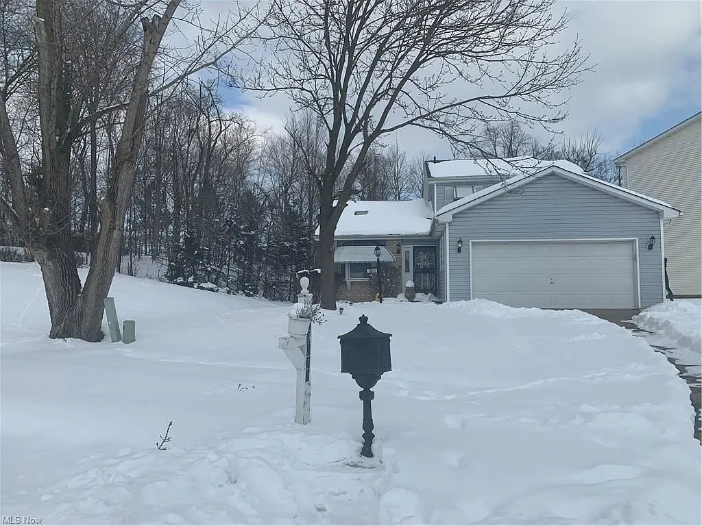 19013 Watercrest Ave photo 1